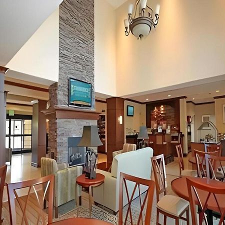 Staybridge Suites Newport News Exterior foto